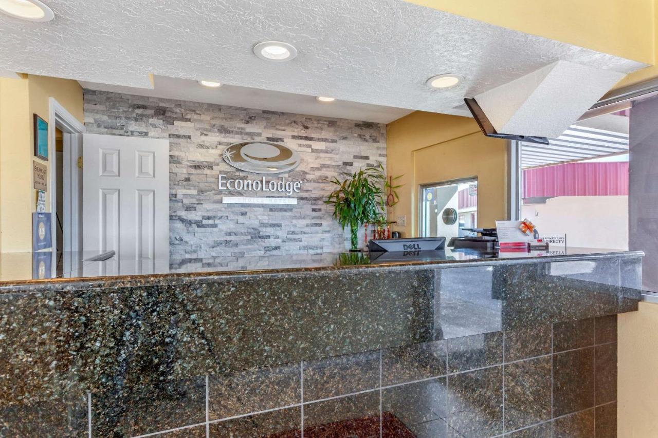 Econo Lodge Clovis Exterior photo